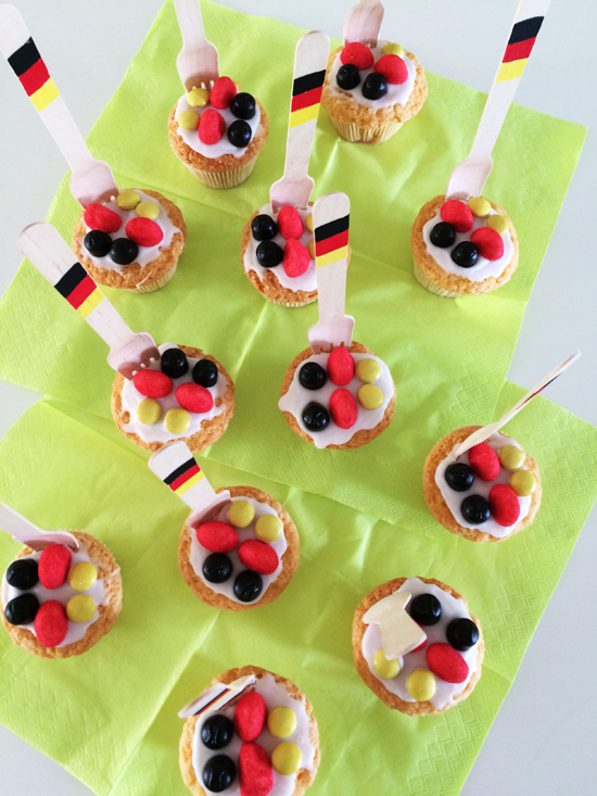 binedoro Blog, backen, Törtchen, Kuchen, Fußball EM 2016, Deutschland, binedoro Blog, backen, Törtchen, Kuchen, Fußball EM 2016, Deutschland,
