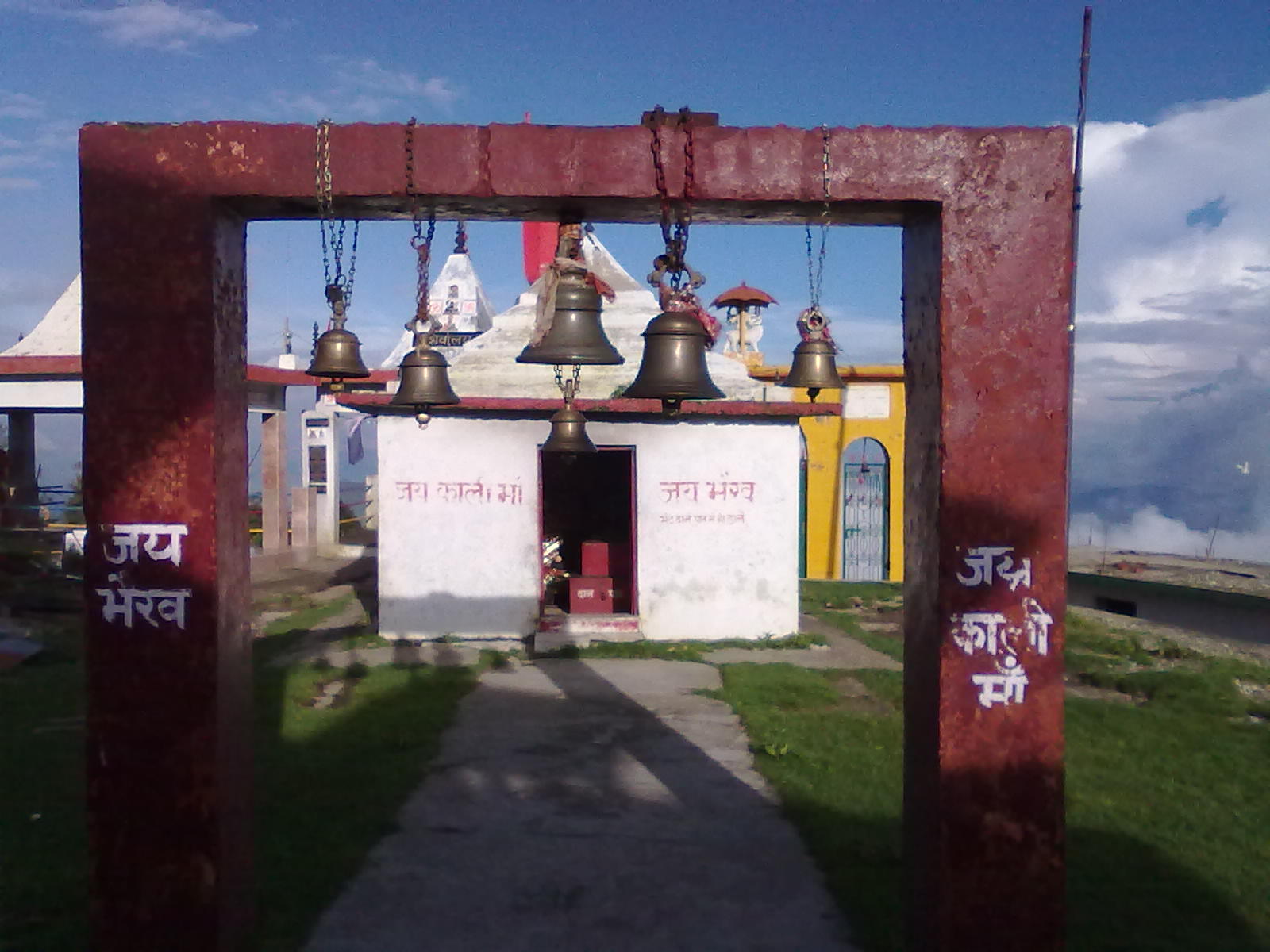 सुरकंडा देवी - माँ सती को समर्पित एक स्थान (A Visit to Surkanda Devi Temple)