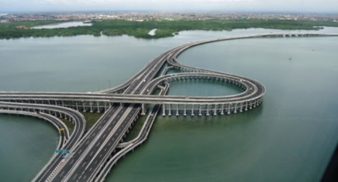 Petugas Tol Berkerudung, Aktivis Hindu Demo