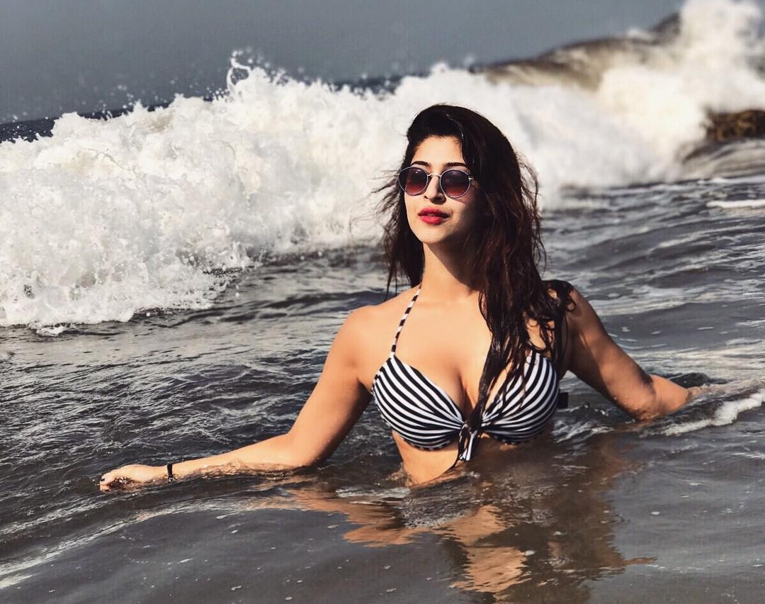 Sonarika Bhadoria Looks Hot In A Bikini In This Latest Pic.