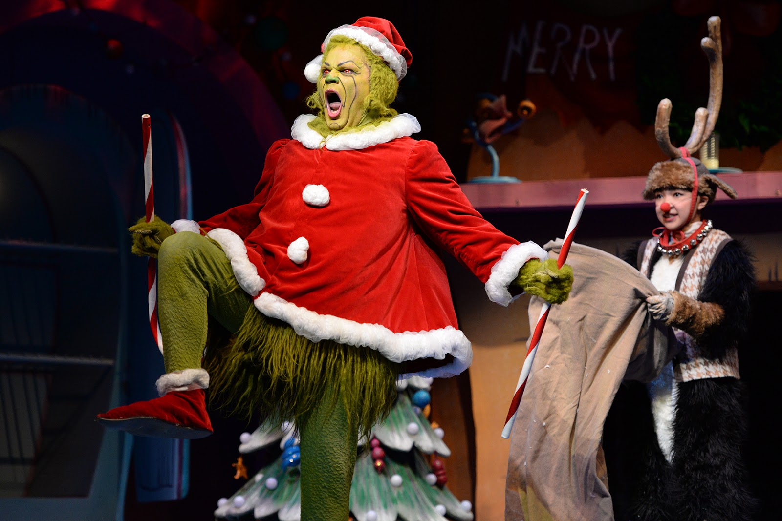 Compendium How The Grinch Stole Christmas Steals the Show