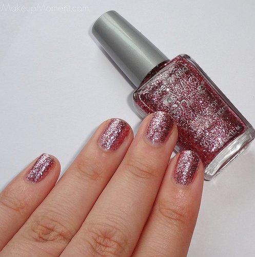 Nail Of The Day: n' Wild Shine Nail Color in Sparked Makeup Moment