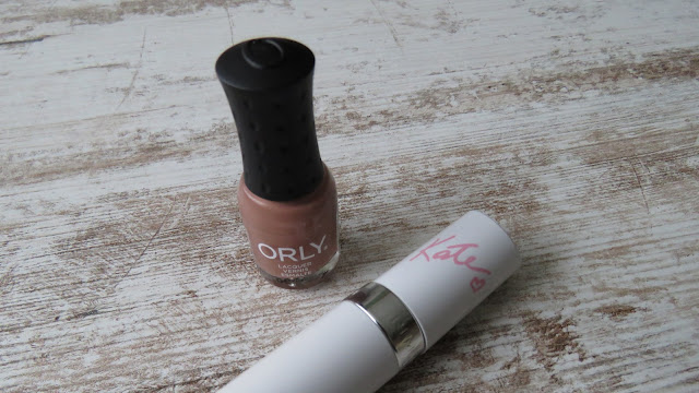 ORLY Coffee Break lak na nechty, RIMMEL Nude Collection by Kate Moss - balzam na pery
