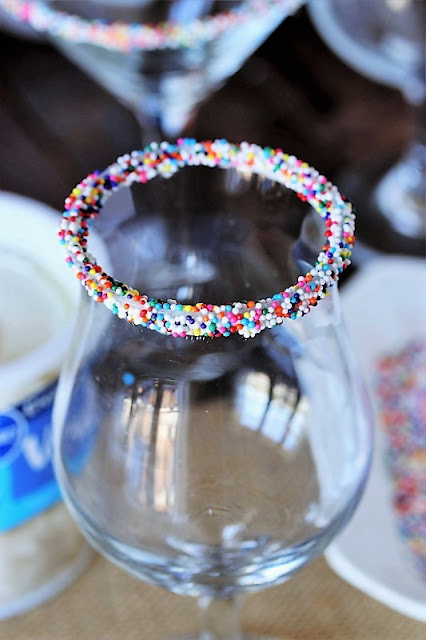 How to Make a Sprinkles-Rimmed Glass for Cocktails Image