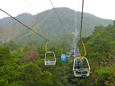 Cable Car Ride to the top of Yao Mountain, Guilin