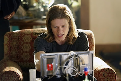 Lucas Till in the MacGyver reboot series