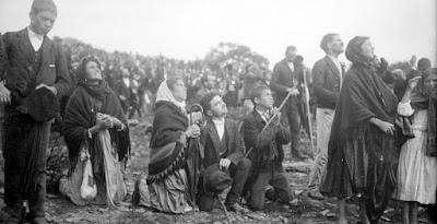 13 ΟΚΤΩΒΡΙΟΥ 1917 Εκατό χρόνια από το «Θαύμα της Φάτιμα»: Ποιο είναι το «τρίτο μυστικό» που δεν θέλει να αποκαλύψει το Βατικανό;  
