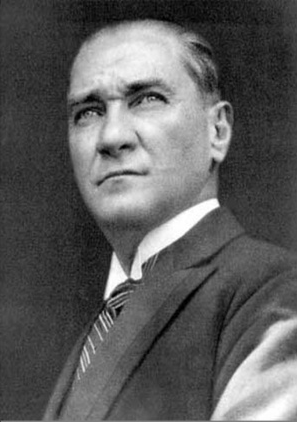 evrensel isik mustafa kemal ataturk hakkinda kisa kisa bilgiler