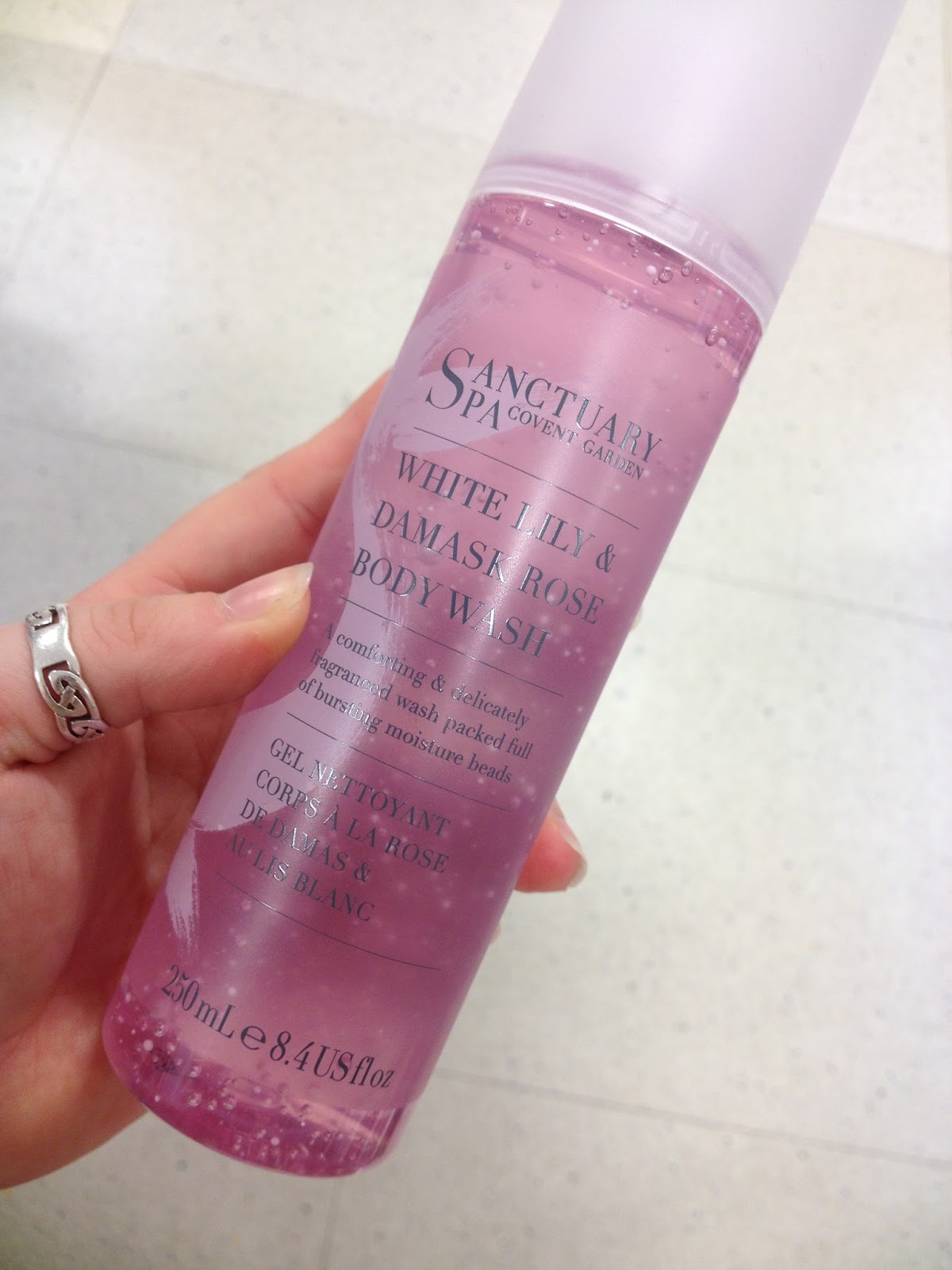 LauraAmanda REVIEW Sanctuary Spa White Lily & Damask Rose Body Wash