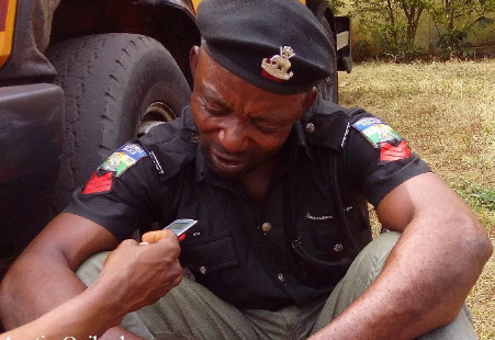 dismissed nigerian policeman jailed