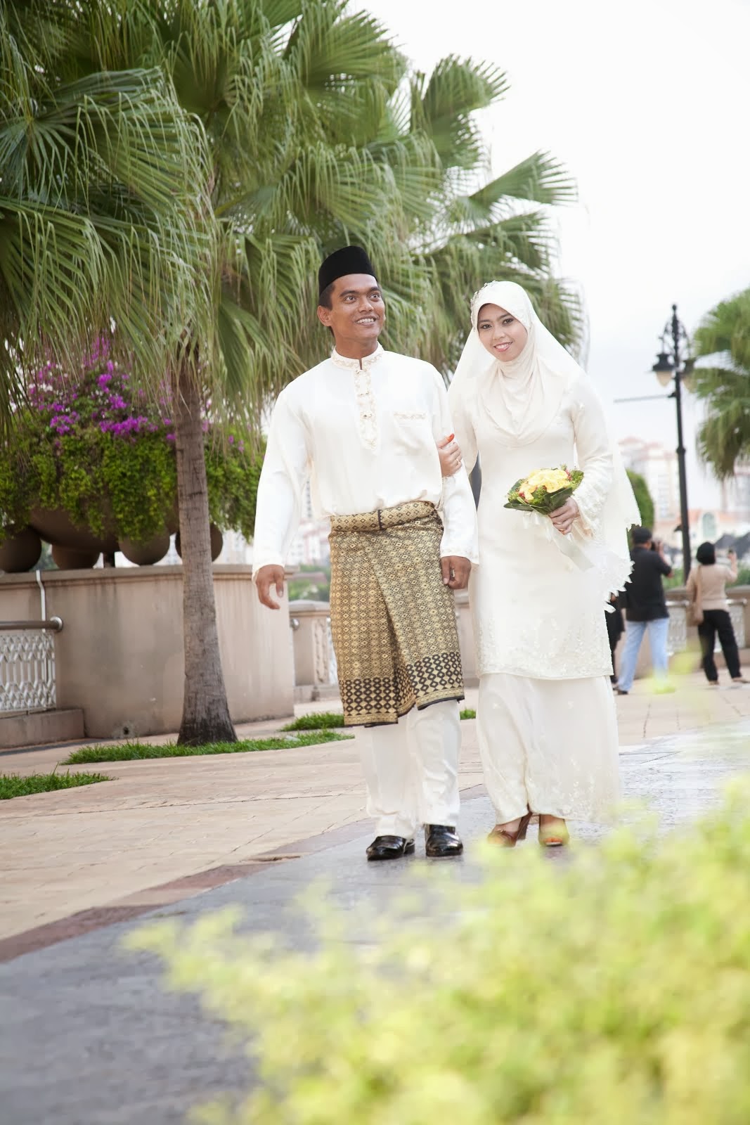 OUTDOOR POTRAIT