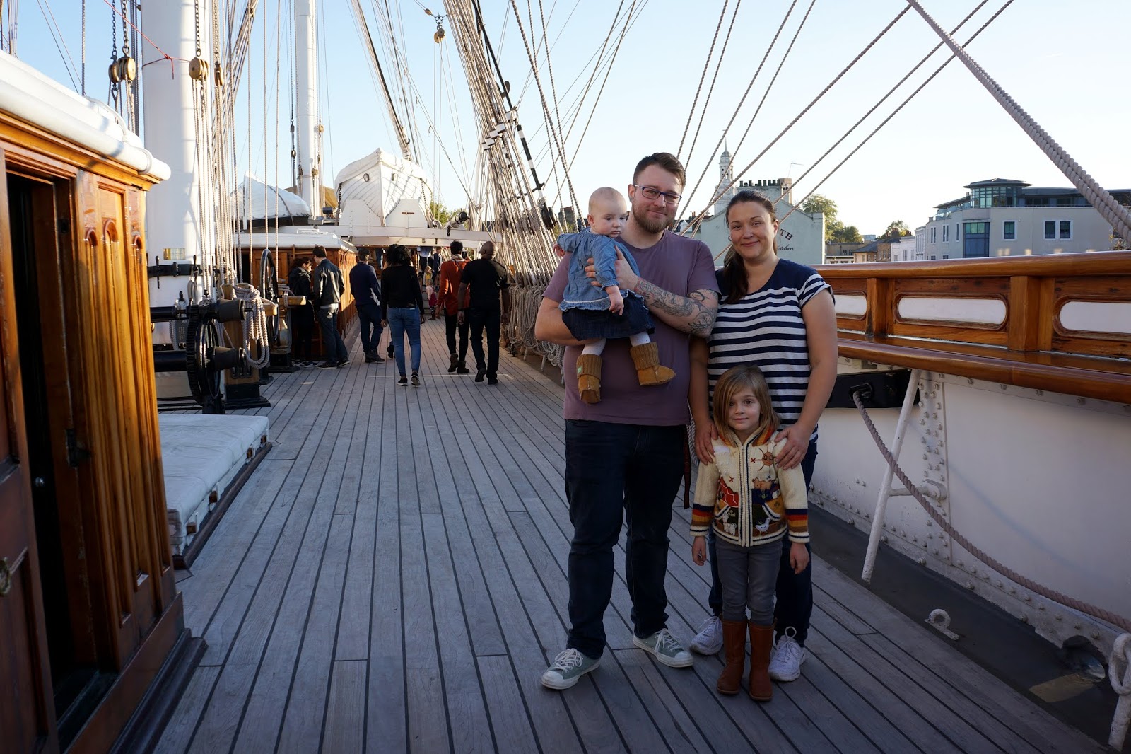 family on the deck of cutty sark