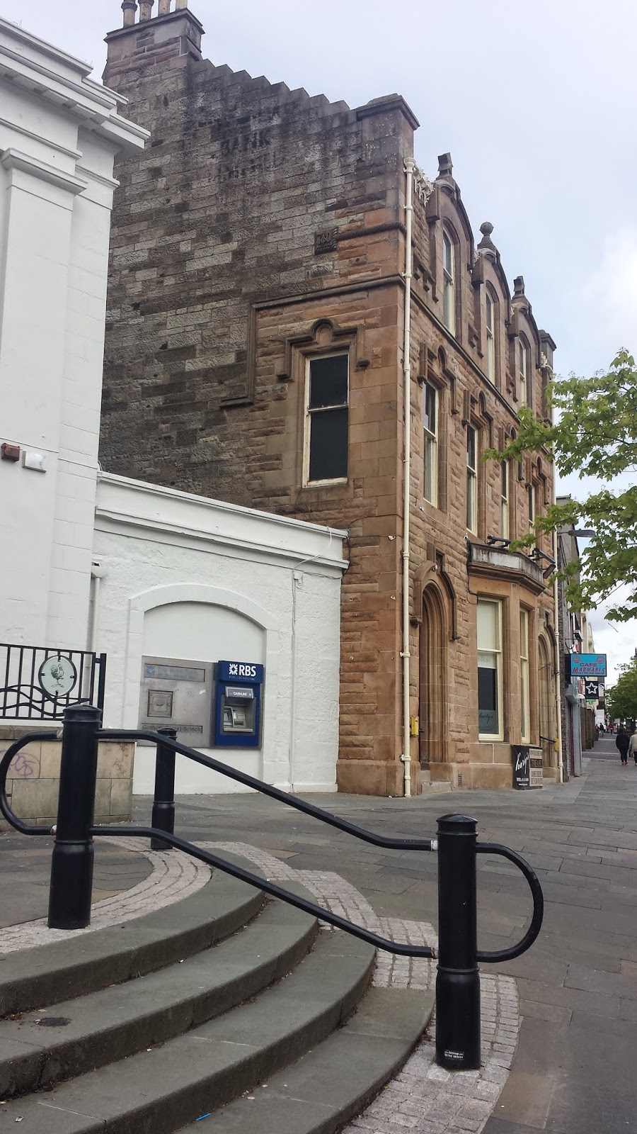 BLOGGERAMAMANIA AIRDRIE SCOTLAND