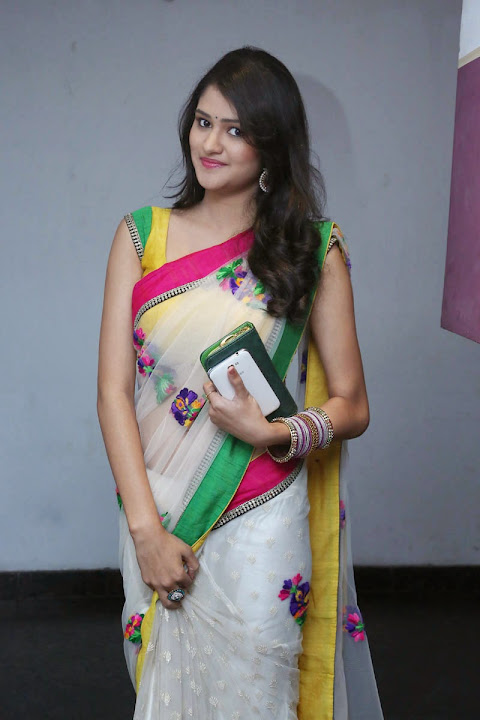 Kushi glamorous saree photos-thumbnail-36