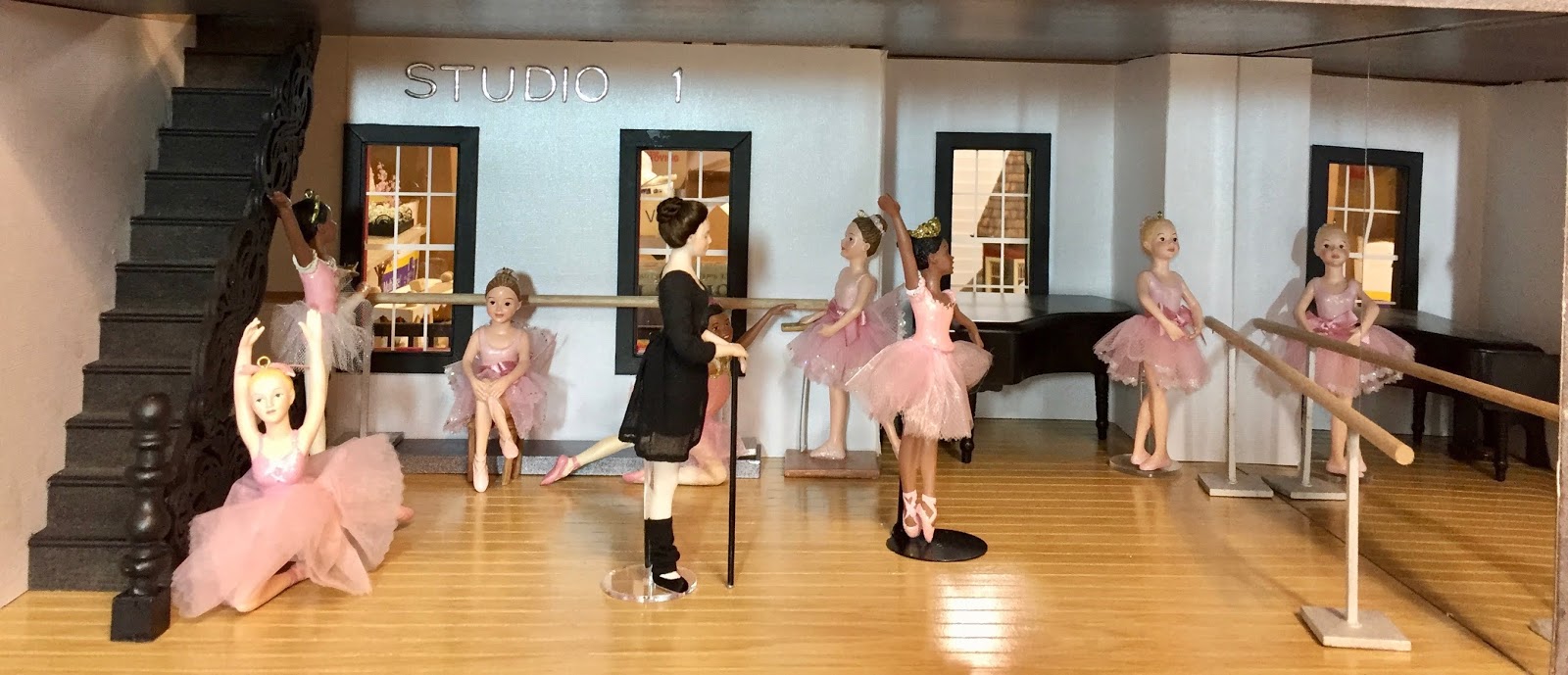 Jocelyn's Mountfield Dollhouse Dance Studio Dollhouse
