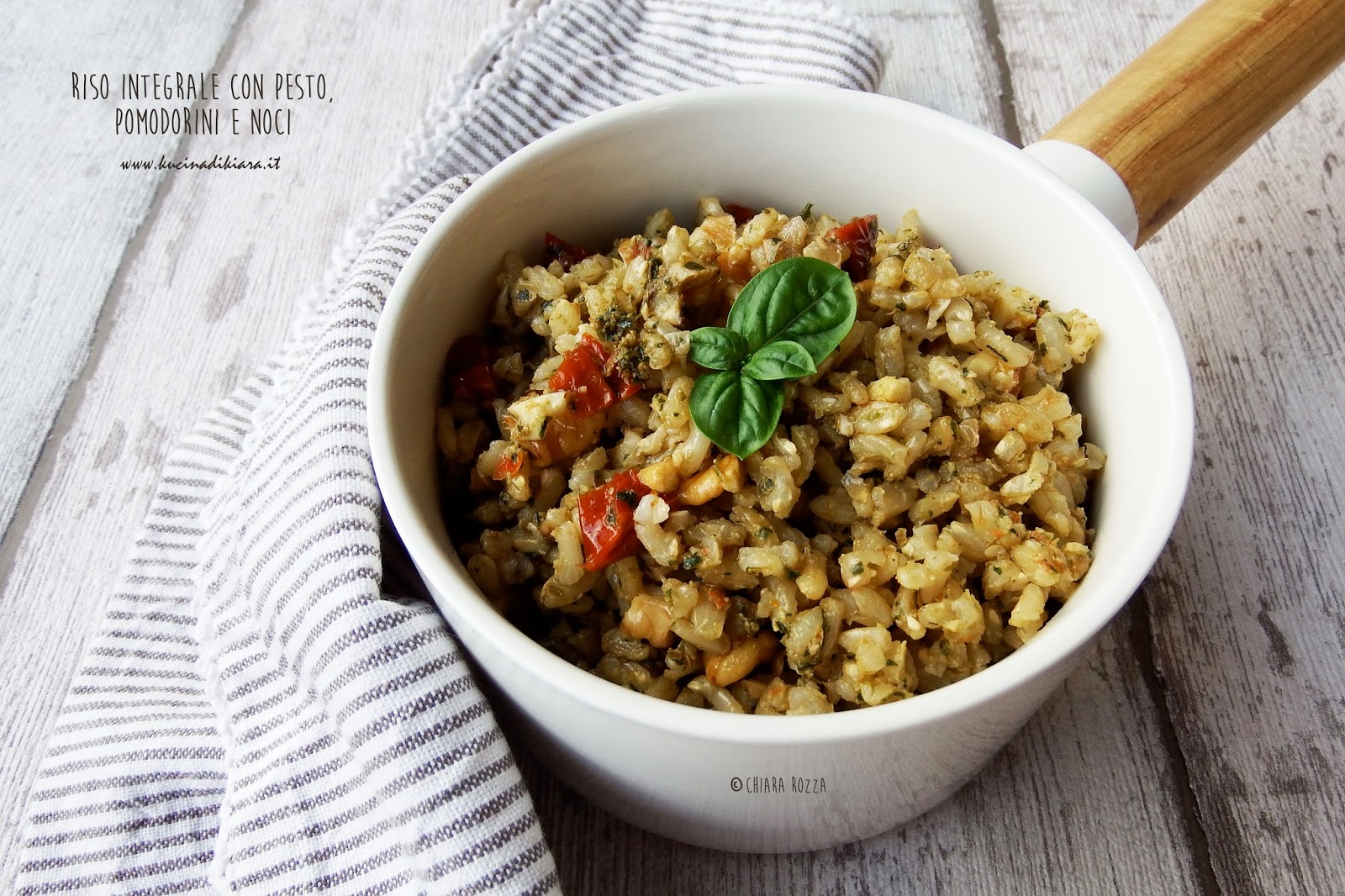 Riso integrale con pesto, pomodorini e noci Kucina di Kiara