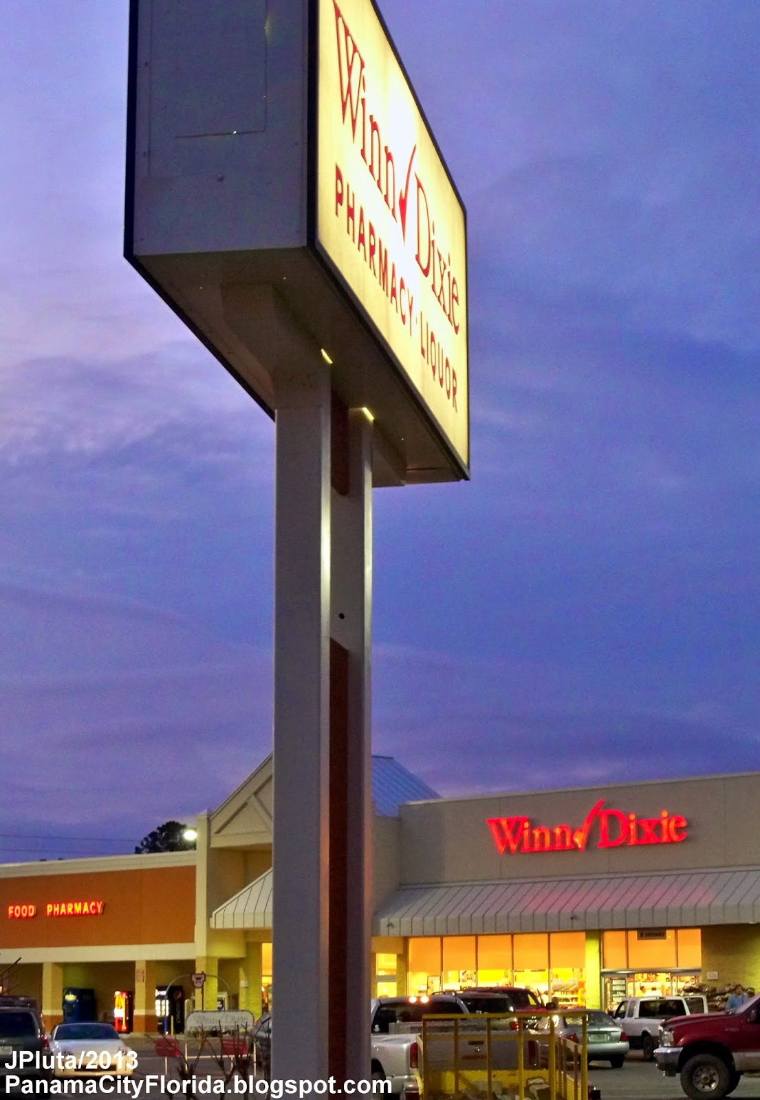 PANAMA CITY FLORIDA Bay Beach Hotel Spring Break Restaurant Golf