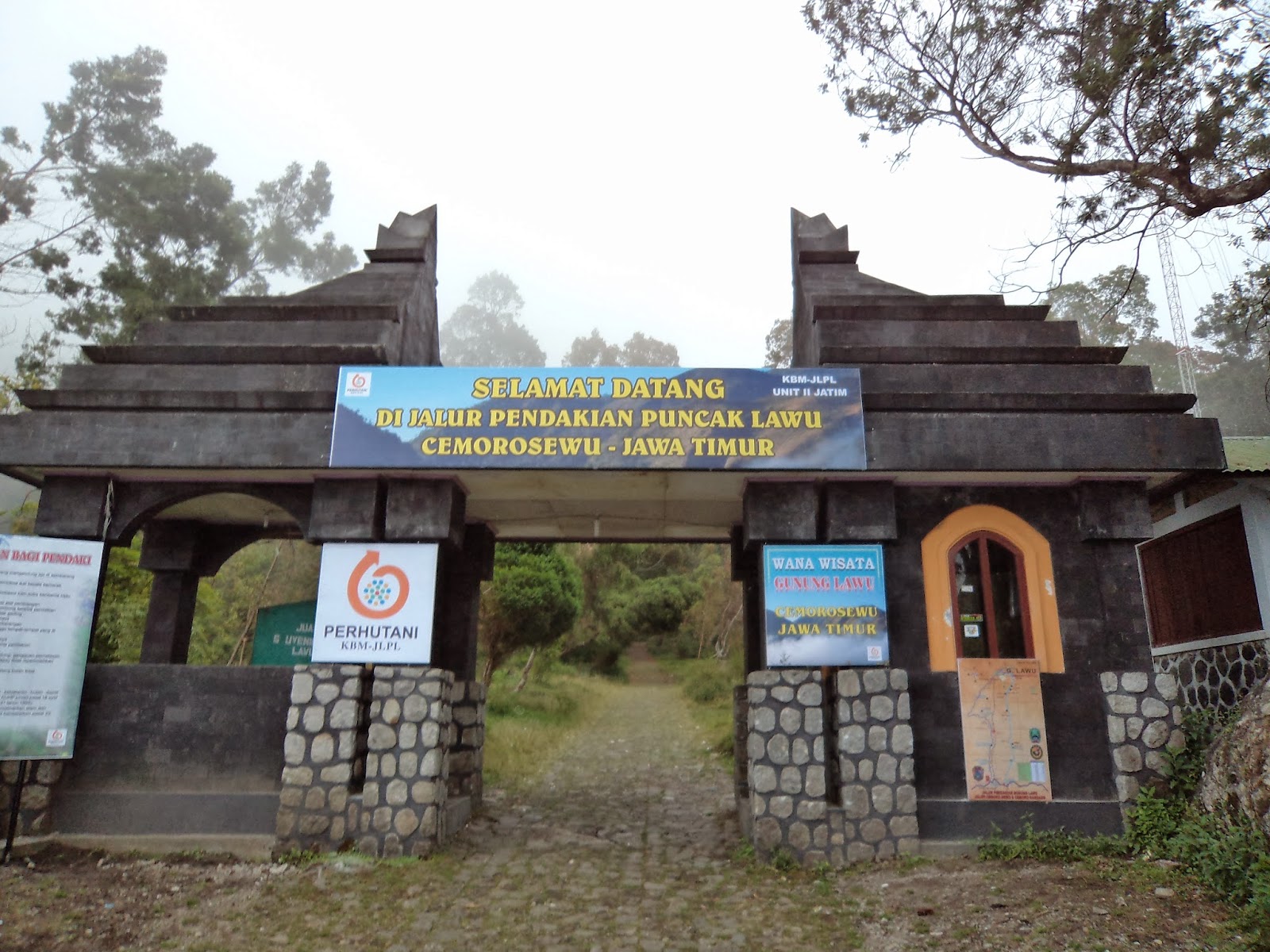 RIMBANI OUTDOOR: Catatan Perjalanan Gunung Lawu (Cemoro Sewu) Juli 2011