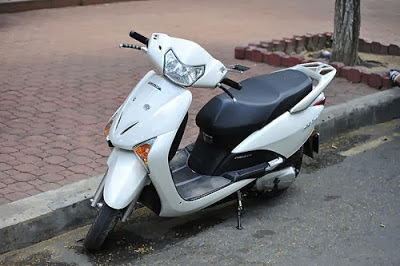 Mẫu sơn xe Honda SCR 2009