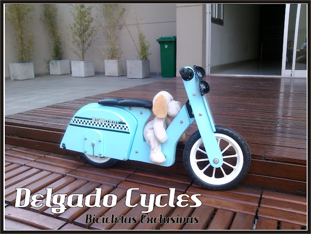 Vespita bicicleta de aprendizaje - Delgado Cycles 2013