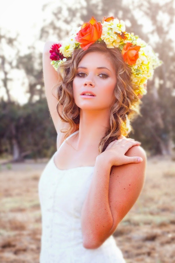 BRIDE CHIC MORE THAN ONE WAY TO WEAR FLOWERS ON YOUR WEDDING DAY