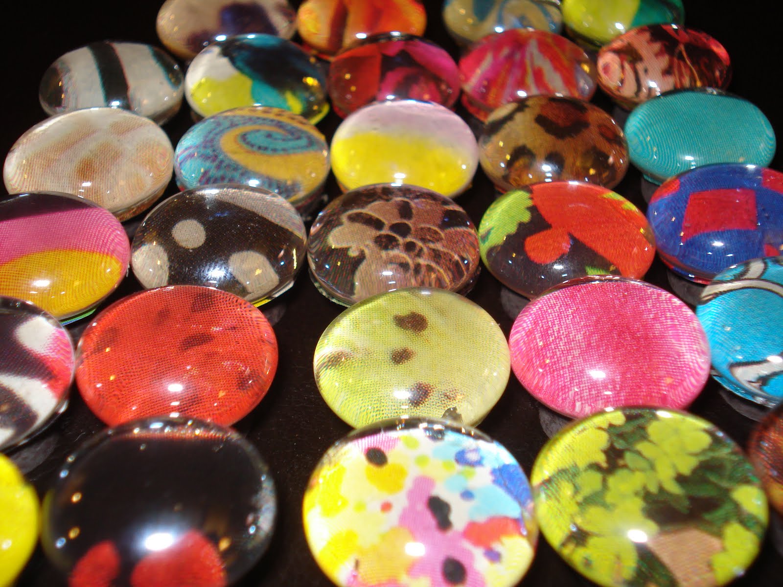 Heavy duty magnets image