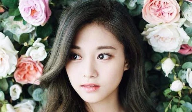 Tzuyu TWICE Tzuyu TWICE Masuk Dalam Kategori Wanita Tercantik No 2 Sedunia, Siapa Yang Pertama?