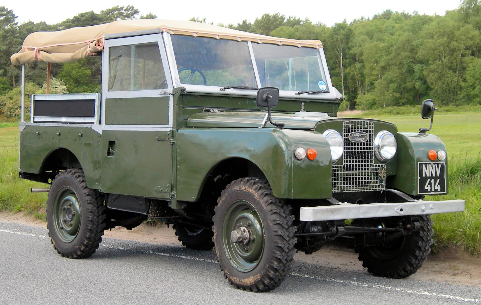 silhouet heerser bal Retromobe - retro mobile phones and other gadgets: Land Rover (1948)