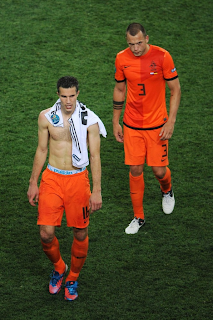 Hot Guys Nude: Soccer Bulges