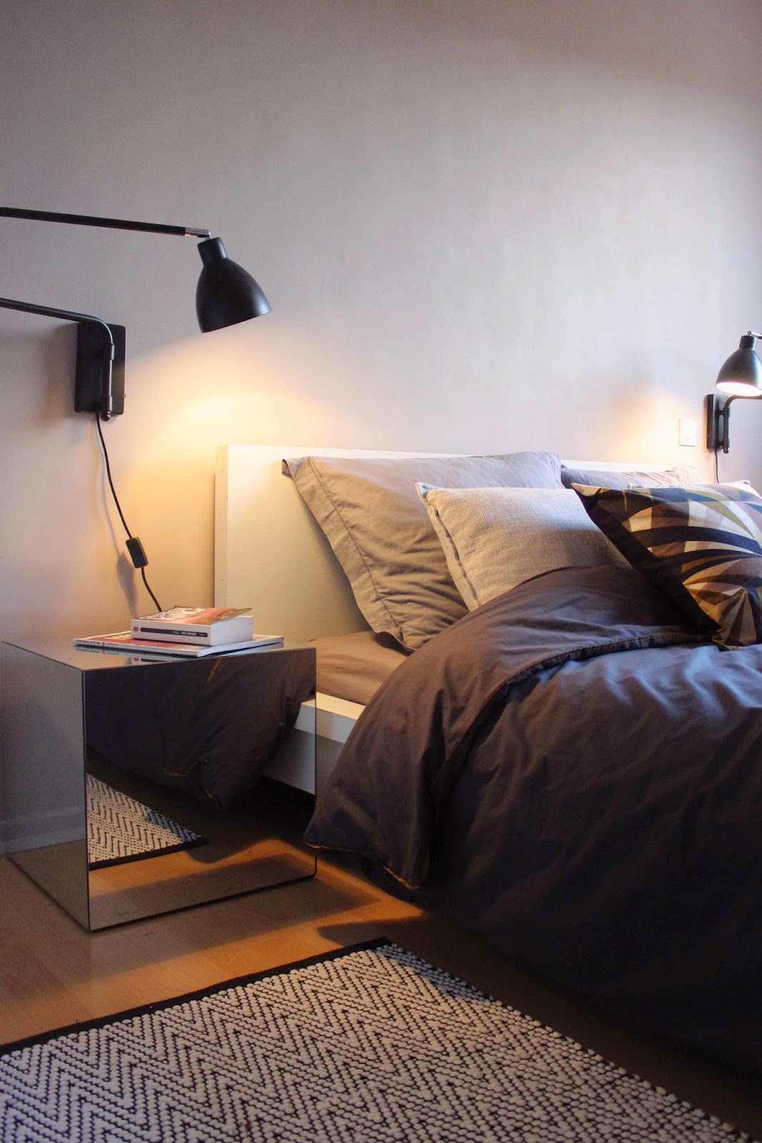 Divin'iD le blog déco Chevet cube Miroir Mirror Bedside Divin'iD le blog déco Chevet cube Miroir Mirror Bedside
