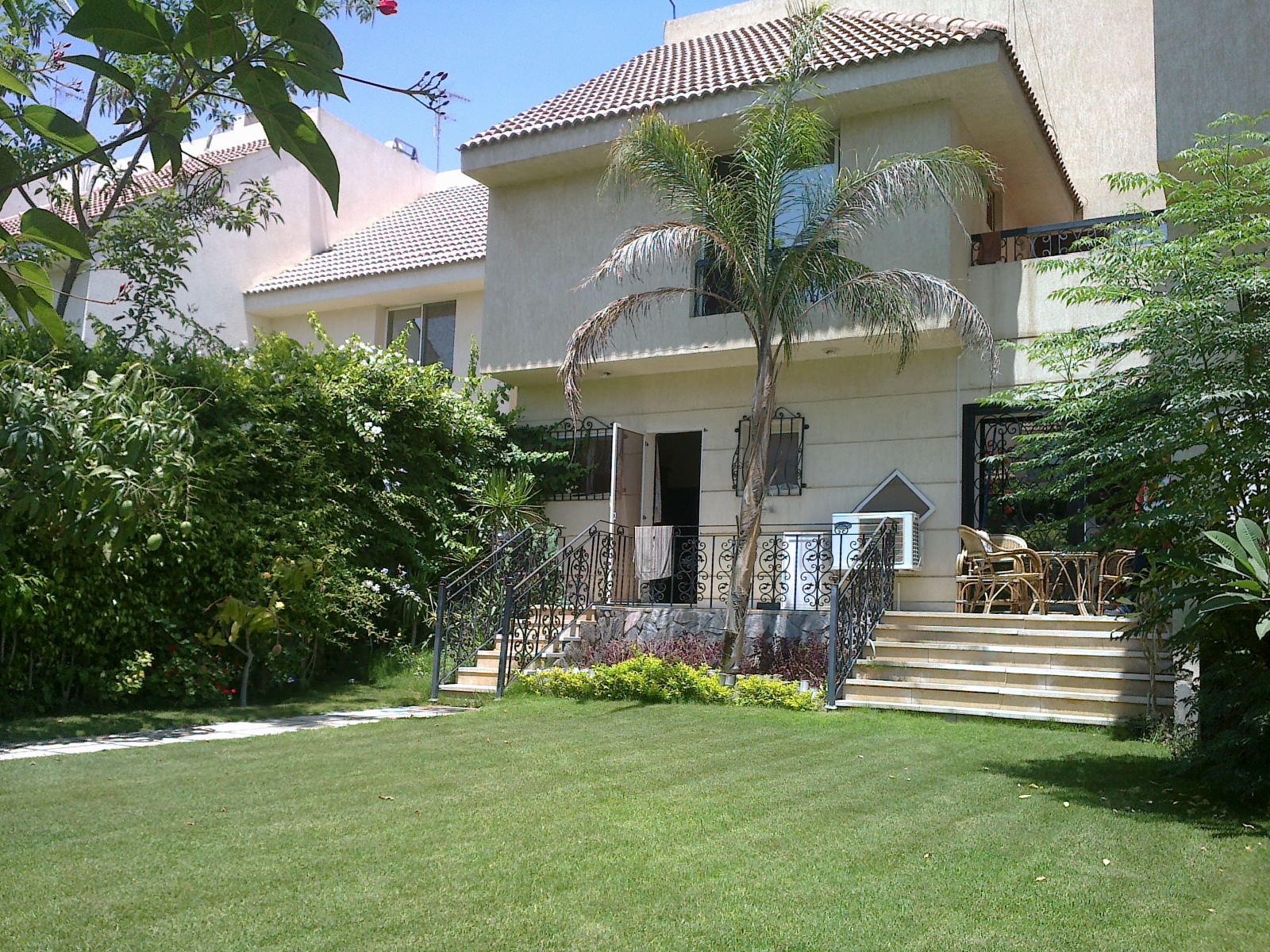 Townhouse villa for rent furnished inside compound Mena Garden City at 6 October Buy or Rent