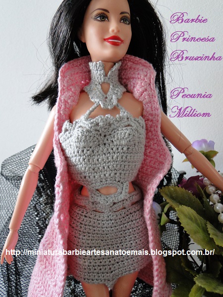 CASACO DE CROCHÊ PARA BARBIE COM GRÁFICO  Roupas barbie de crochê, Roupas  de crochê para bonecas, Casaco de crochê