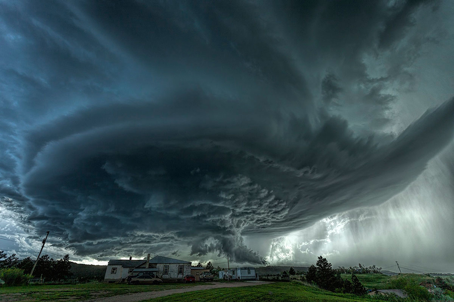 Dangerous Power of Nature : Fascinating Supercell Storm