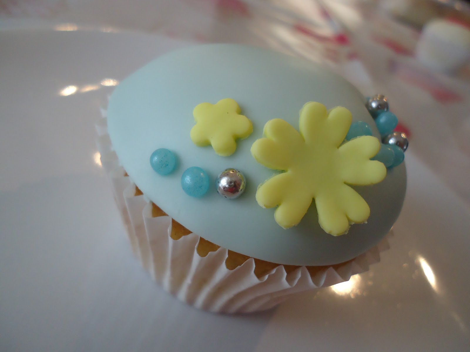 Fondant Cakes & Cupcakes Dome topped cupcakes