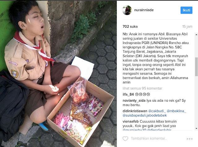 Ya Allah, Kasihan Anak SD ini. Pulang Sekolah Harus Langsung Berjualan Ya Allah, Kasihan Anak SD ini. Pulang Sekolah Harus Langsung Berjualan