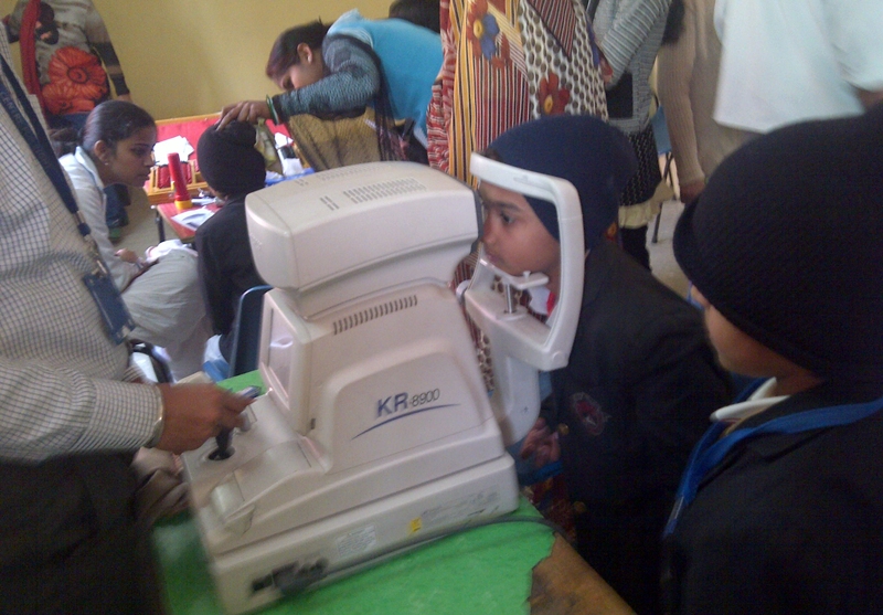 Dwarka Parichay News Info Services: Free Eye Check Up Camp organized Dwarka Parichay News Info Services: Free Eye Check Up Camp organized