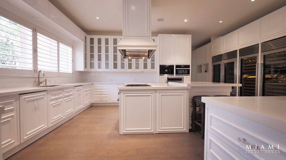 53 Interior Design Photos vs. 4100 Kiaora St, Miami Luxury Mansion Tour