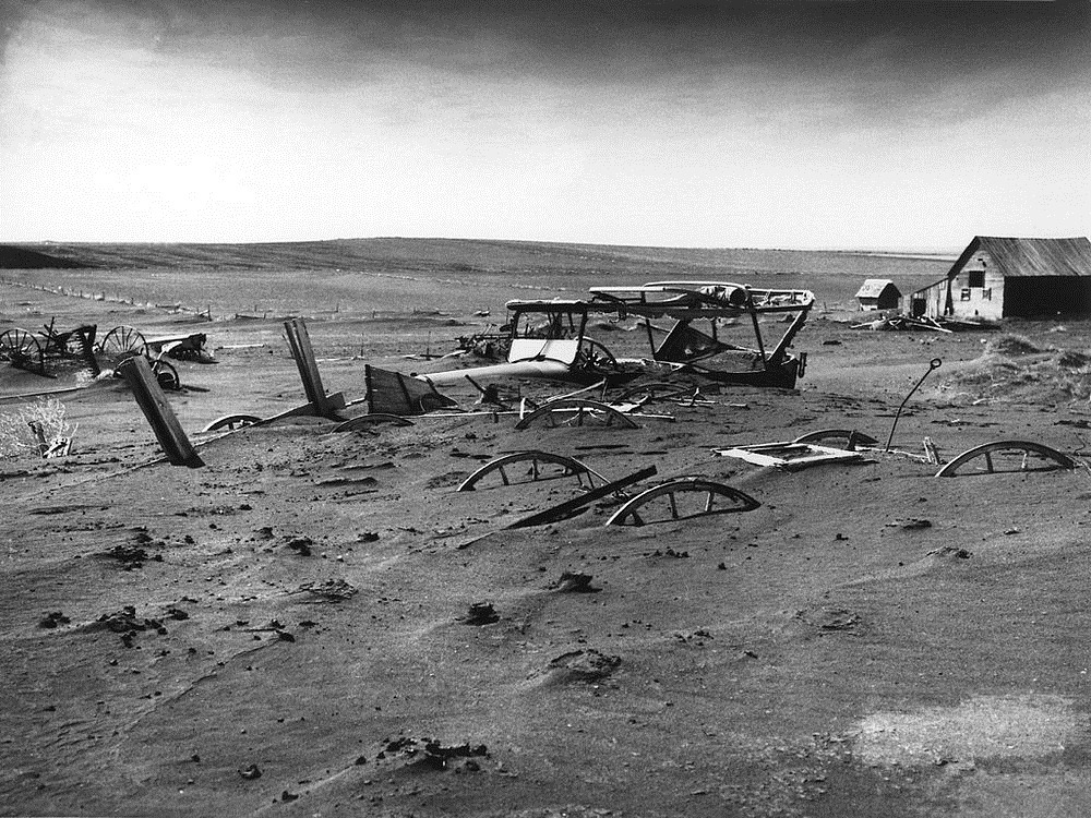 20 Vintage Photographs Captured Scenes of the Dust Bowl During the 1930s |  Vintage News Daily