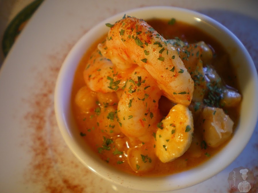 Garbanzos con langostinos