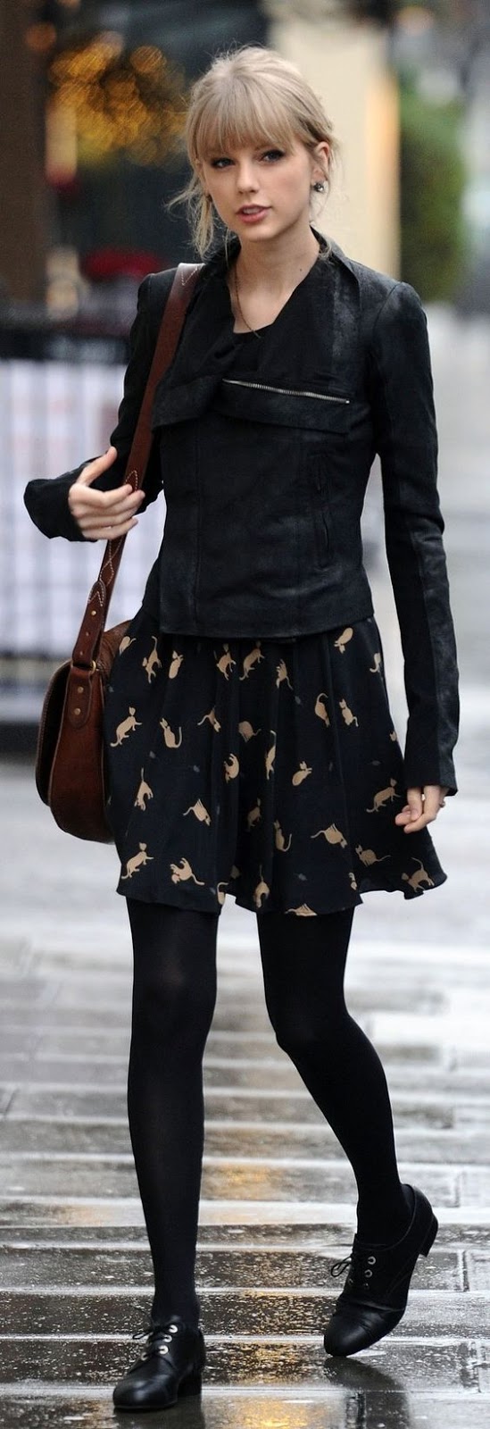 OUTFIT DEL D A Look Con Falda Estampada update-more-than-82-shoes-to-wear-on-trousers-latest-in-cdgdbentre