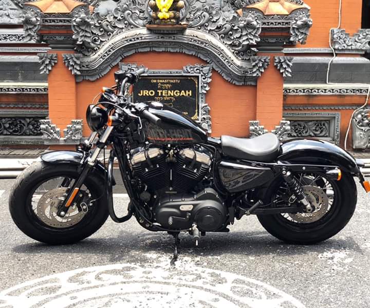 Dijual harley davidson sporters 48, 1200cc, 2014, original paint black glossy LAPAK MOTOR