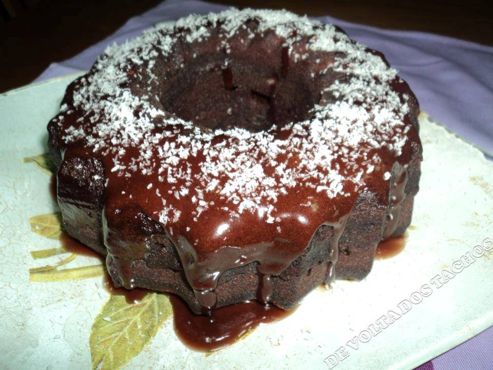 Receitas práticas de culinária BOLO DE CHOCOLATE NO MICROONDAS