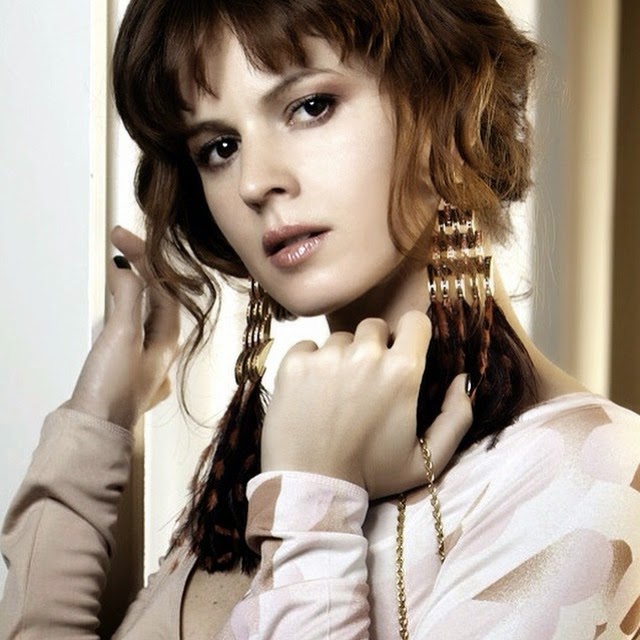 Marián Aguilera Fan Page: Portraits of Marian Aguilera