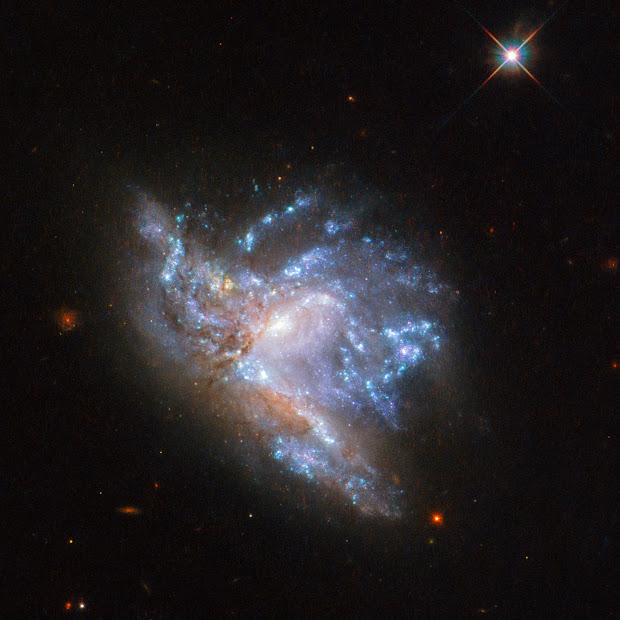 Colliding Galaxies NGC 6052