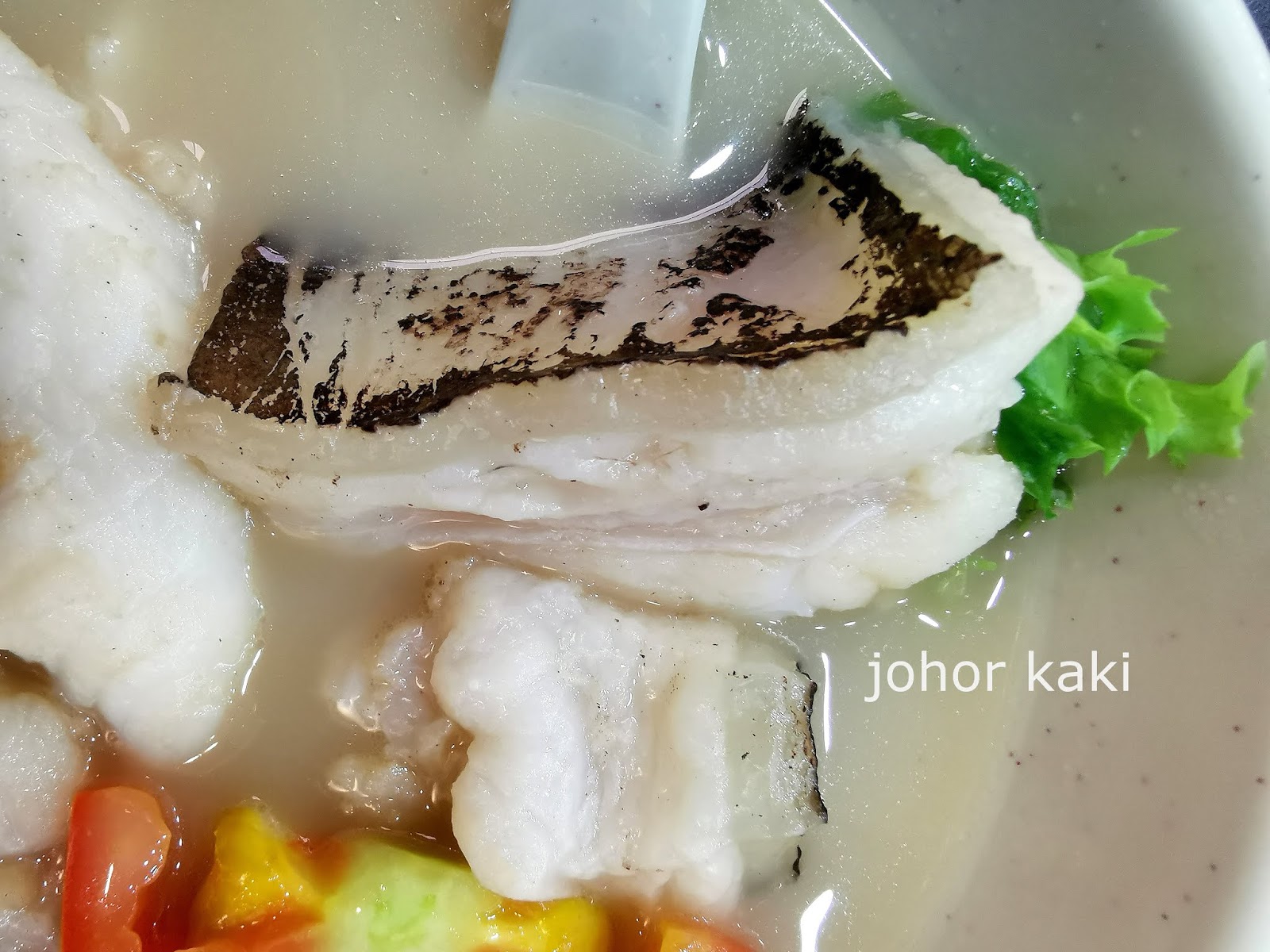 How Does Moray Eels Taste Like? 小珍 SZ Kitchen Fairprice Hub, Joo Koon