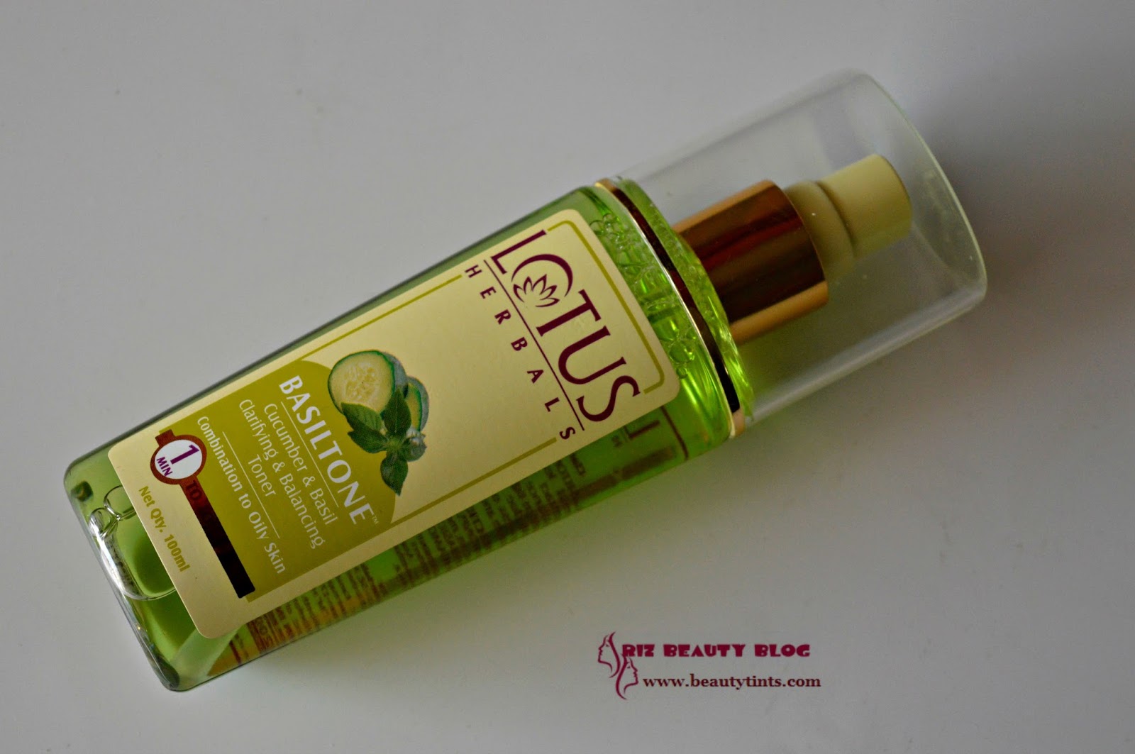 lotus herbal toner for oily skin