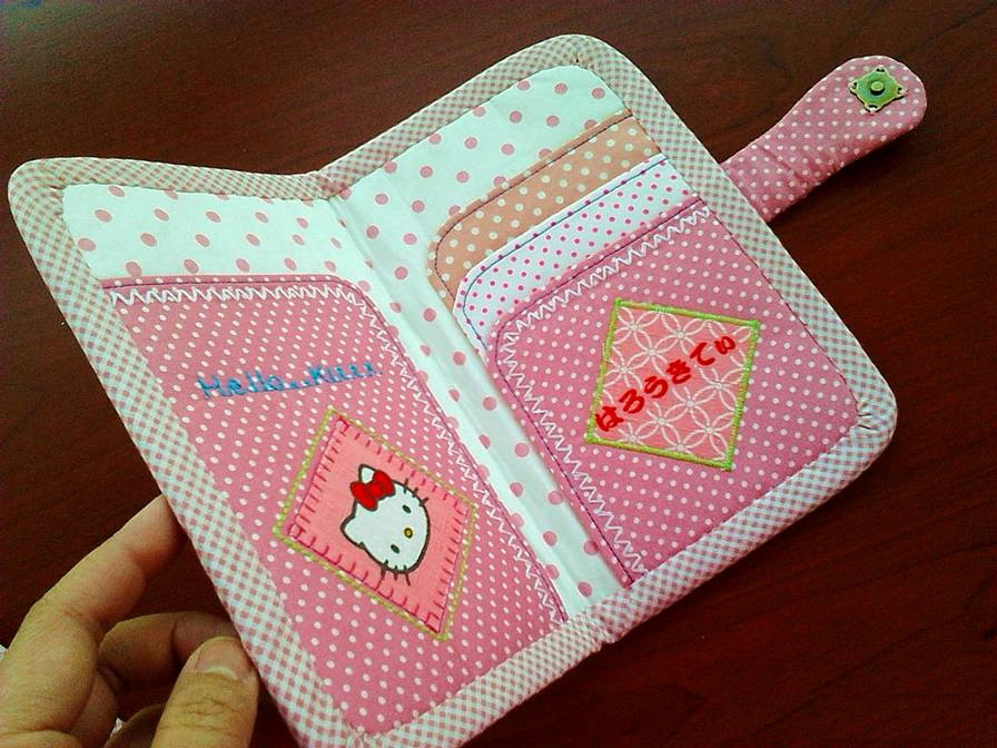  Pink Hello Kitty Wallet / Clutch. Step by step photo DIY tutorial.