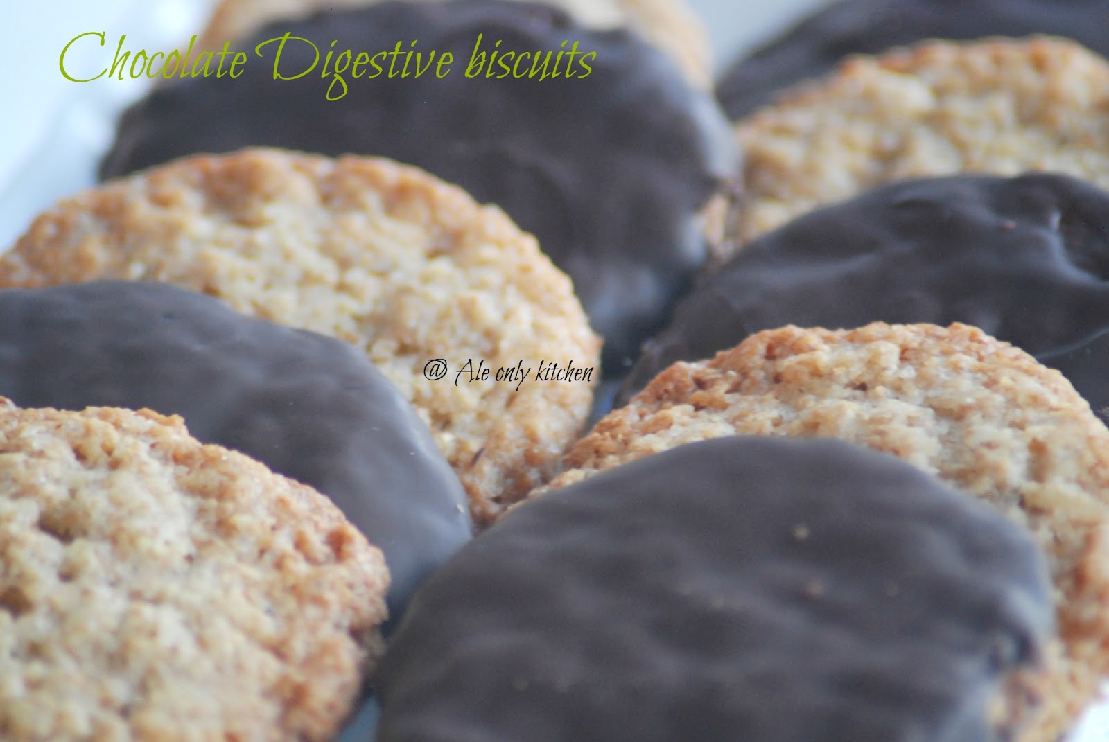 Ale only kitchen "Biscotti Digestive al cioccolato" per la seconda