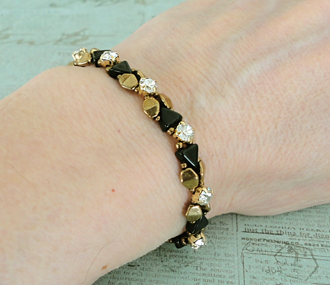 Infinity bracelet, brown cord bracelet with a bronze endless charm, Yoga  bracelet, gift for her, minimalist jewelry, friendship bracelet – Shani &  Adi Jewelry