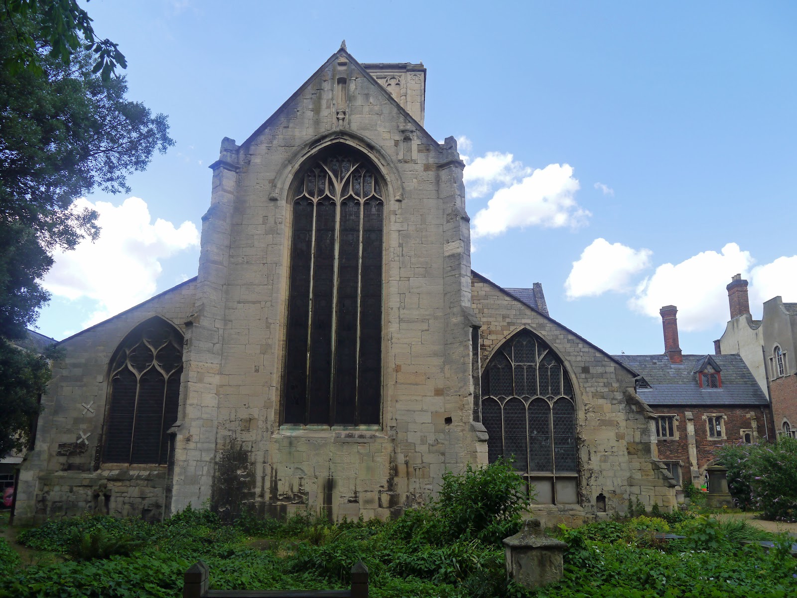 Photo blog GlousterGreyfriars and St Mary's Cemetery